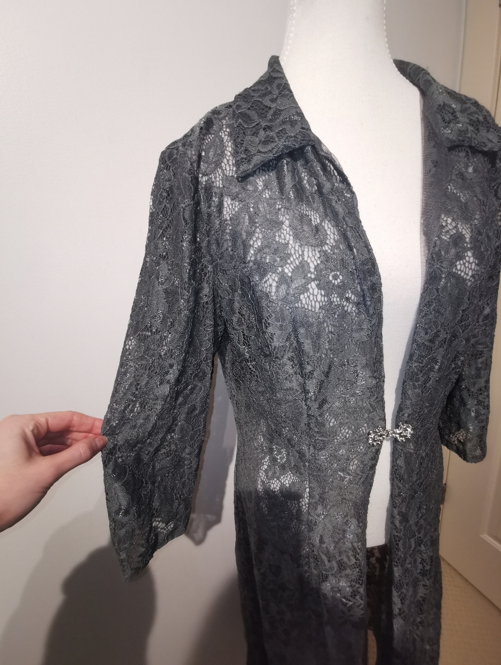 JJ's House Lace Very Y2K Collared Neckline Large 3/4 Sleeve Feminine Overlay - Picture 5 of 10